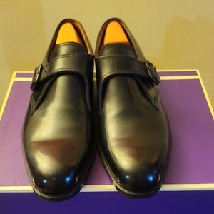 Elegant Black Leather Loafers